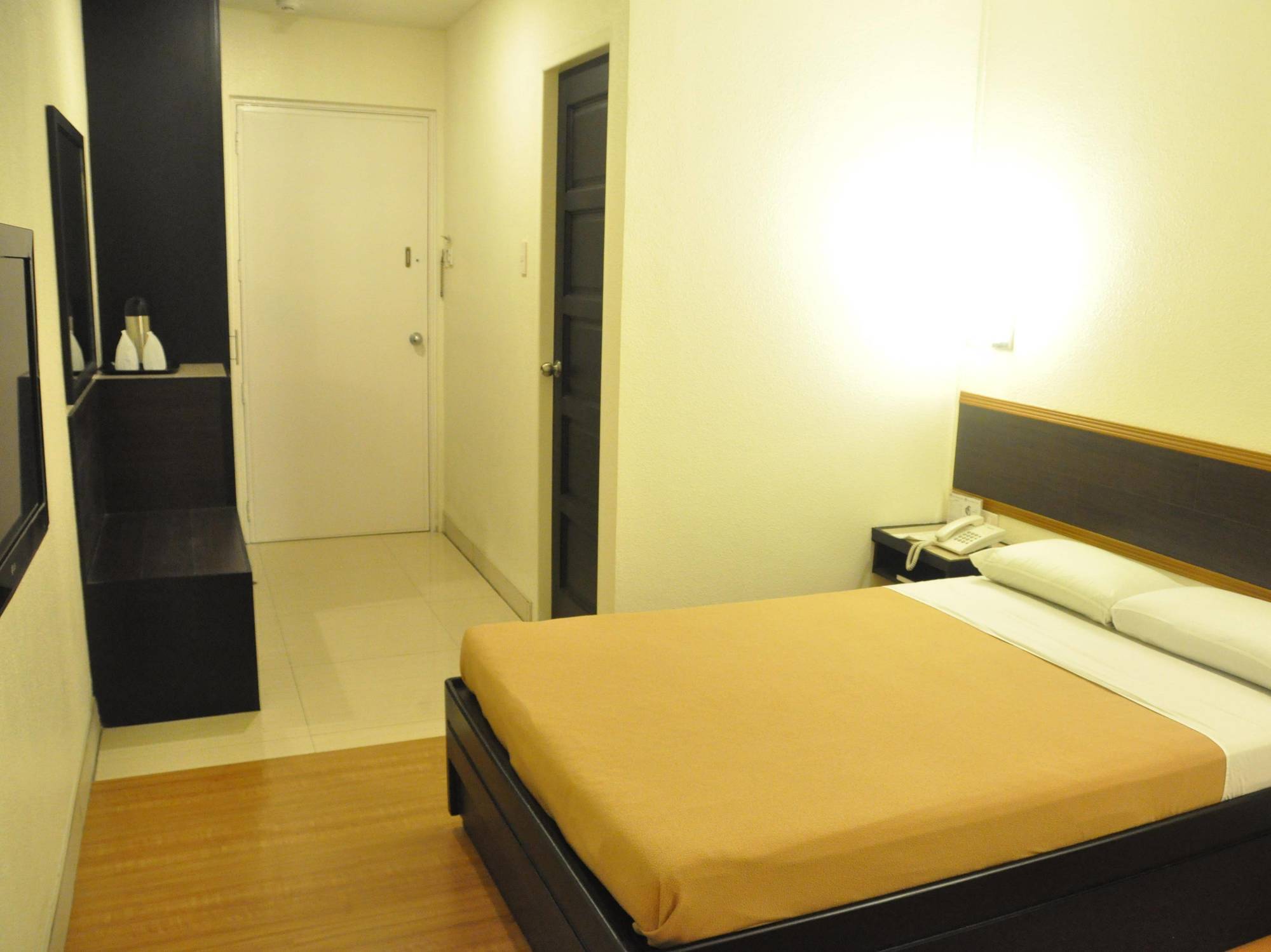 Iloilo Midtown Hotel Exterior foto